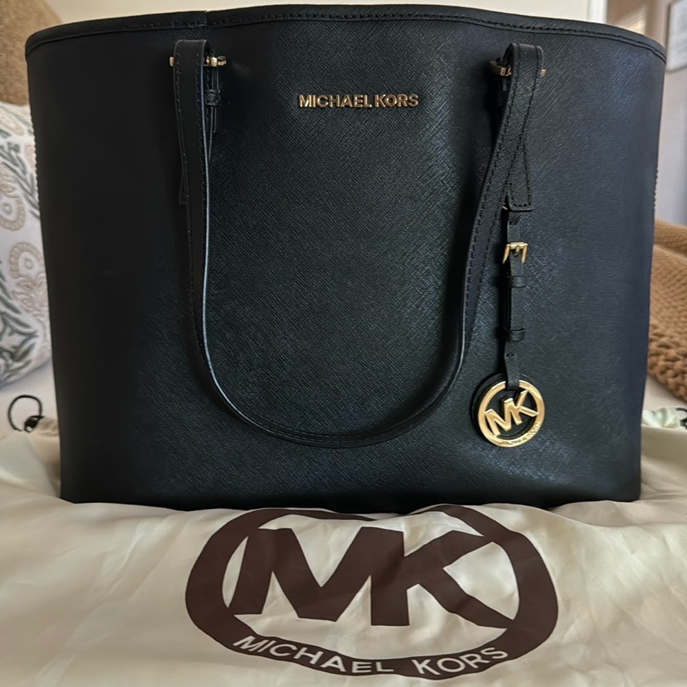 Michael Kore tote